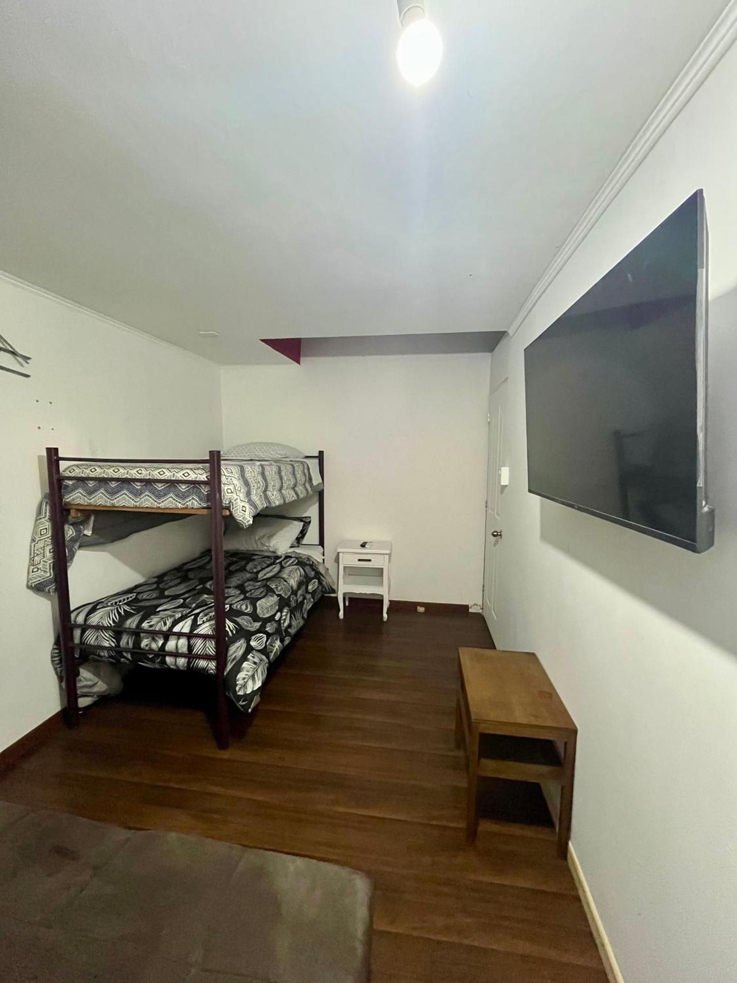 Hostel Tu Espacio Re - Habitaciones Cerca Del Aeropuerto 산티아고 외부 사진