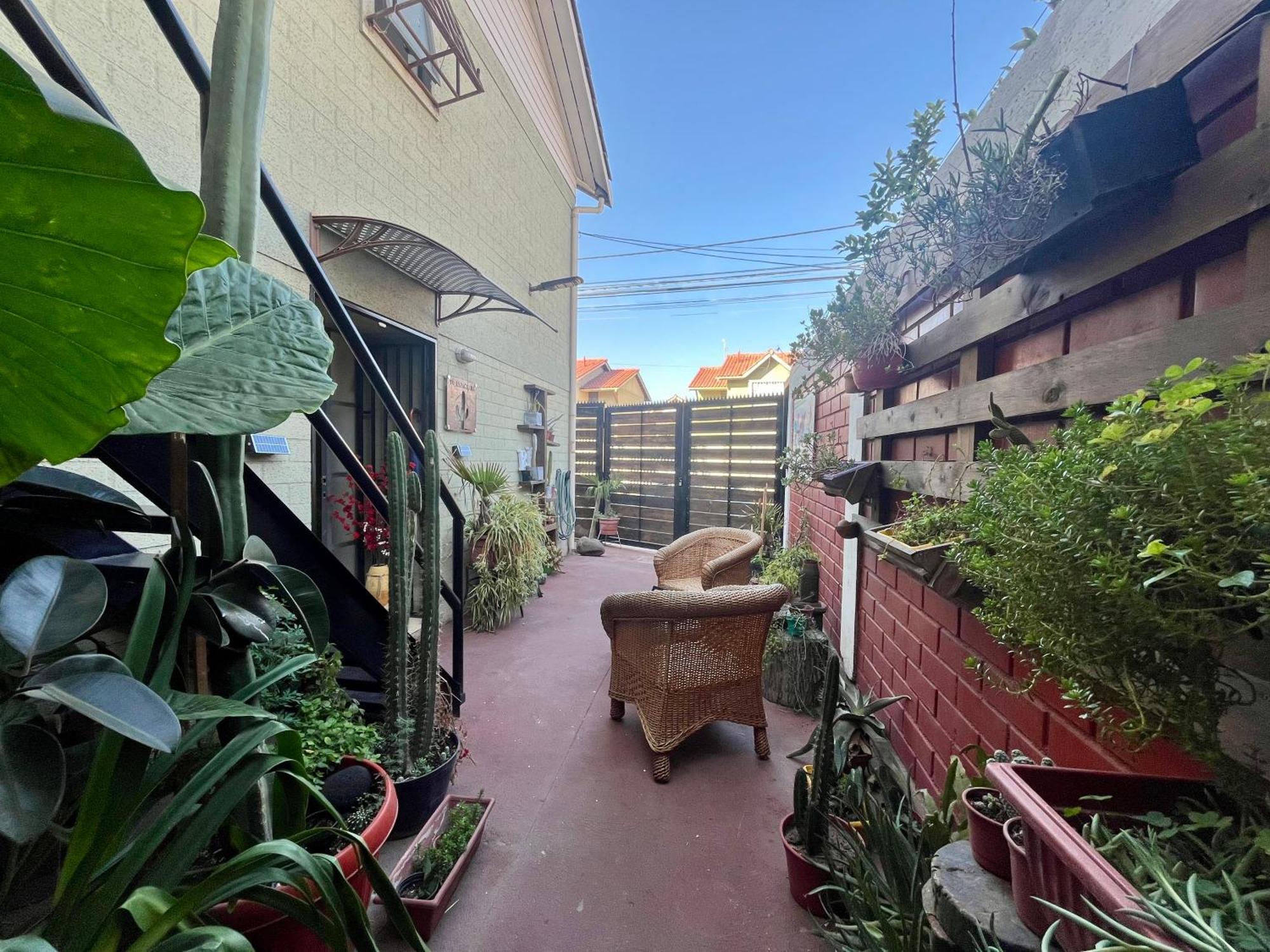 Hostel Tu Espacio Re - Habitaciones Cerca Del Aeropuerto 산티아고 외부 사진